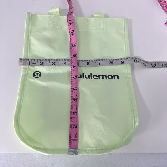Lululemon Lot of 2 Large and Medium Reusable Shopping Tote Lunch Bags Gray Green - Picture 9 of 9